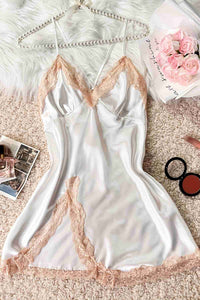Aşk Lingerie Fantazi Dantel Büzgü Detaylı Yırtmaçlı Saten Gecelik Buz Beyaz