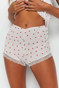 Aşk Fantazi Dantel İşlemeli Kalpli Şortlu Pijama Takım Beyaz
