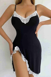 Fantazi Bacak Derin Yırtmaçlı Dantel İşlemeli Gecelik Babydoll Siyah Beyaz