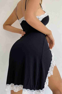 Fantazi Bacak Derin Yırtmaçlı Dantel İşlemeli Gecelik Babydoll Siyah Beyaz